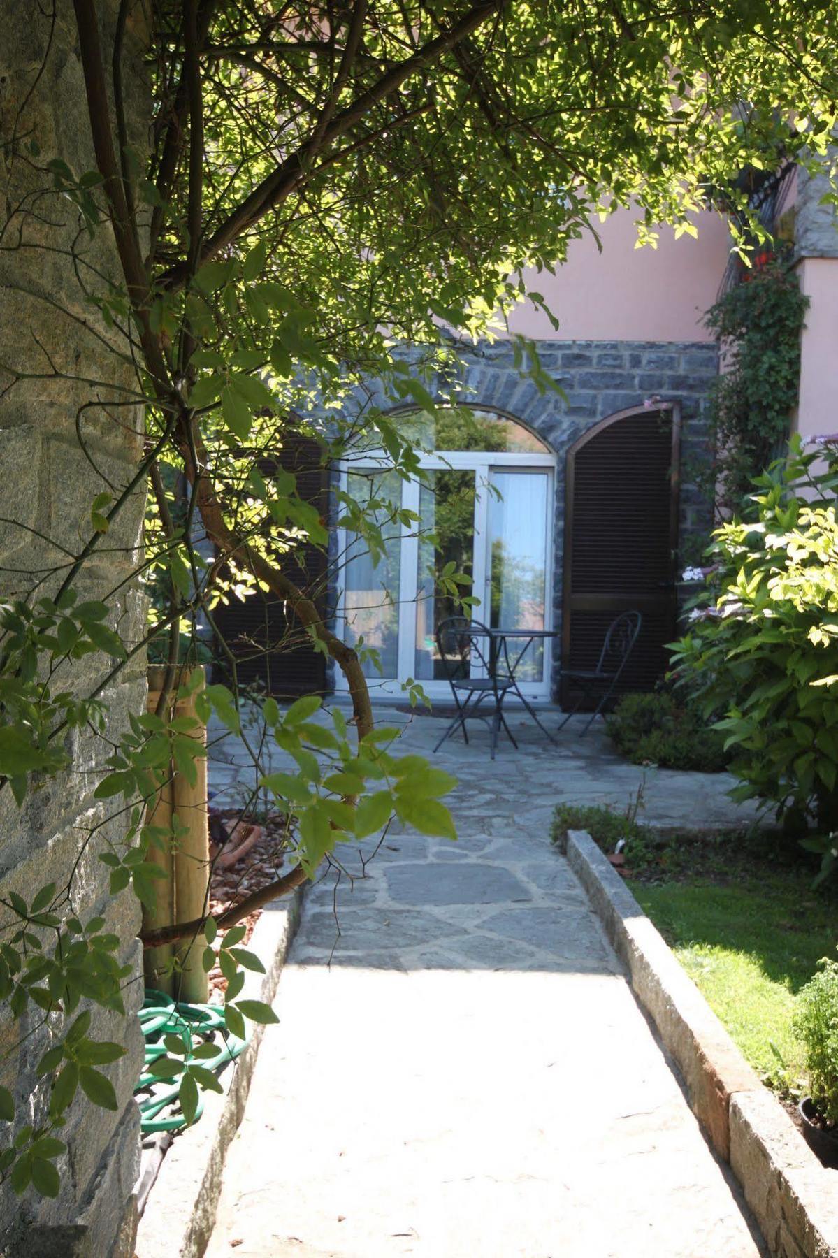 Bed and Breakfast Balcone Fiorito Menaggio Exterior foto